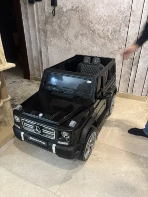 سيارات اطفال للبيع كهربائية بطاريات شحن ودعسات بنزين وبريكات على الكهرباء للاطفال مناسبة هداية للعيد