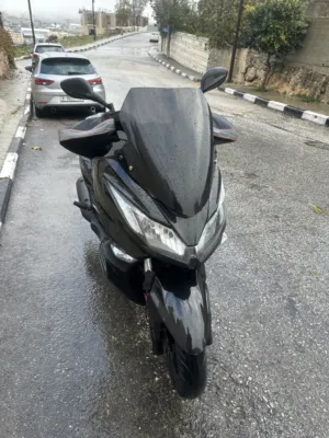 kawasaki-j300موديل-2017تسير-2020الفزبه-ماشيه-15الف-كيلو-الفزبه-جديدة-للبيع-عالكاش-السعر-20الف