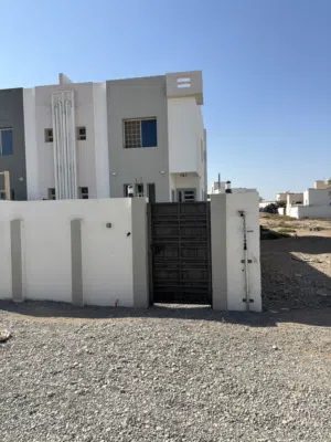 منزل للبيع في حي عاصم الغربيه