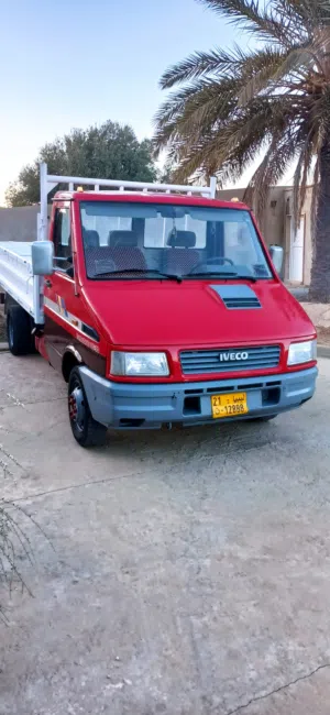 افيكو ديلي 35'10 لبيع اوروبيه صندوق حديد تجاريه