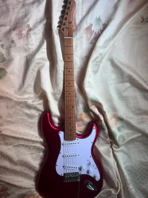 جيتار كهربائي Deviser Stratocaster للبيع