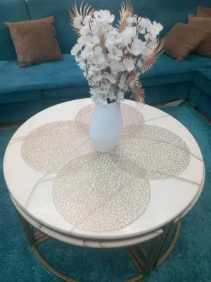 طاولة وسط لون بيج