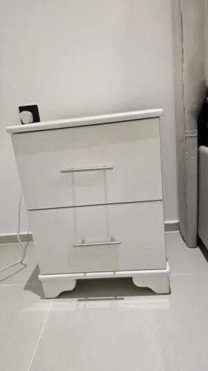 اثاث جديد لم يتم استخدامه