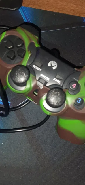 يد كونترولر  كوبي ( نظام اكسبوكس) بحالة ممتازة