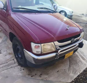 Used Toyota Hilux in Buraimi