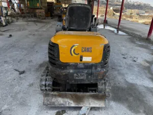 ميني باقر مديل 2015 وبوبكت 2005 للبيع سعر مغري