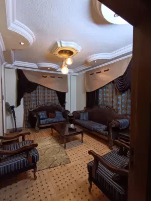 شقة طابقيه بعمارة تلات طوابق