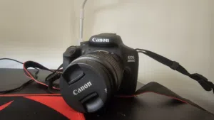 كاميرا كانون 2000 دي بحالة جديد Canon 2000d
