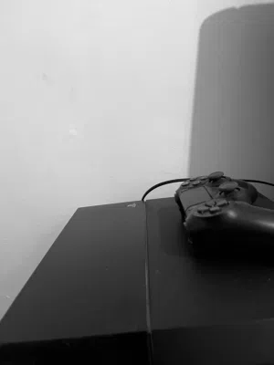 لايشتيشن4 للبيع فات
