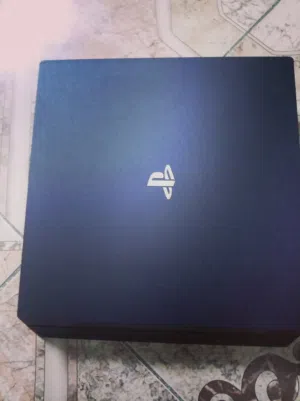 السلام عليكم بلي ستيشن فور برو مطلوب مراوس ب Xbox 1اس بدون فرق راس براس