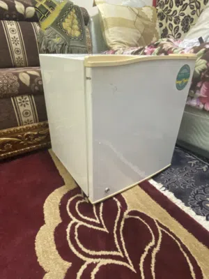 للبيع ثلاجة LG