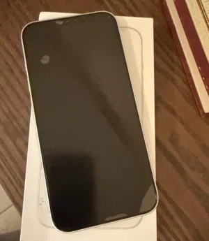 iPhone 13 pearl white  آيفون 13 أبيض لؤلؤي