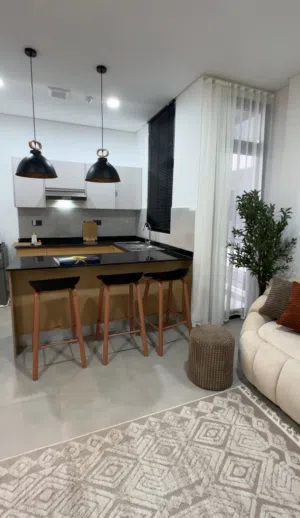 شقة راقية بالعذيبة Luxury apartment in Azaiba