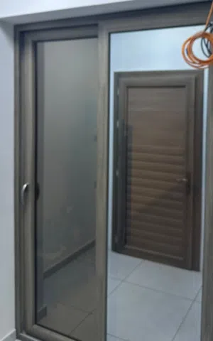 باب بي في سي سحاب