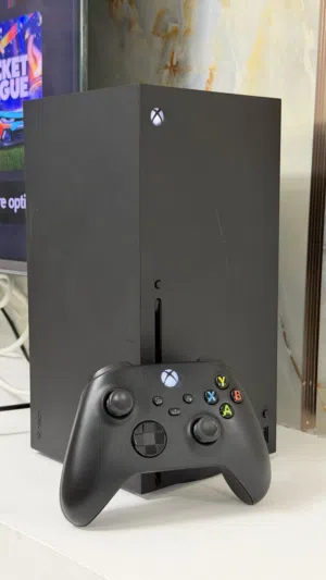 Xbox series x 1tb + 20 games