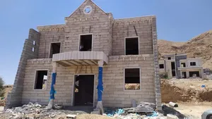 ‏٤ غرف نوم ‏.‏ ٣ حمّامات ‏.‏ 150 م٢‏1