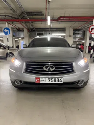 2016 Infiniti QX70 - GCC Specifications - No Accidents - Original Paint - 2 Keys - Well Maintained