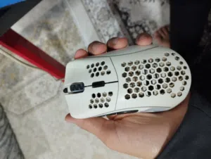 ماوس غلوريس مديل D حجم الكبير واير اصلي ونضيف