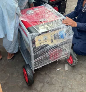 جنليتر كهربائي نظيف شغال ولا يشكي من اي شي بقوه 7500