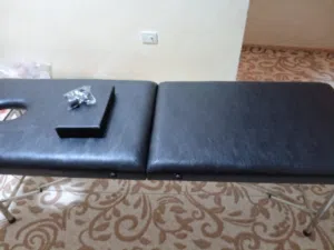 تخت حجامه مميز يحمل وزن 140 ك جديد بالكرتونه