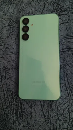 هاتف Samsung A16 5g  بحاله ممتازه قابل للبدل على جهاز بنفس القيمه
