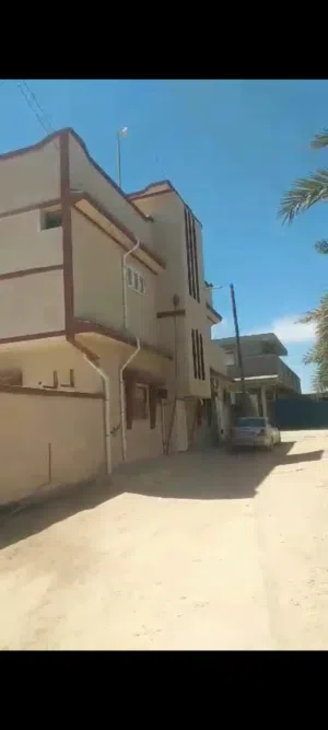 ومــــا تـــوفيقـــــي الا بالله ...  منــــزل دوبلكــــس   ( يفتــــح علــــي شارعيــــن )
