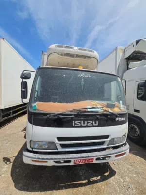 Isuzu 7 ton 2012
