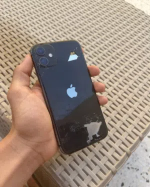 Apple iPhone 11 128 GB in Tripoli