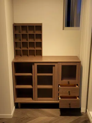 نجار اثاث وديكورات داخليها