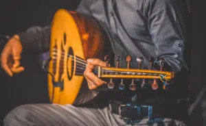 مدرس عود خبرة طويلة يصلك لغاية المنزل داخل عمان Arabian Oud private lessons