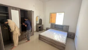 سرير مع التسريحه والكمندينا