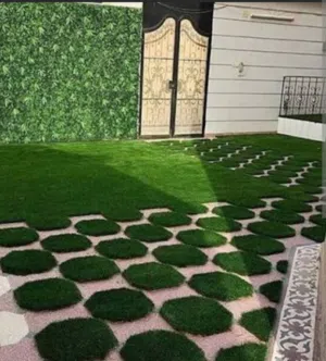 العشب الصناعي  المعشب الصناعي او الجراس كاربت  لدي البدر للمفروشات الرواد في جميع انواع السجاد وانوا