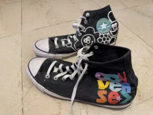 Converse (negotiable price) كونفرس (قابل للتفاوض)