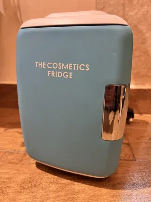 تلاجة مسحضرات تجميلcosmetic fridge