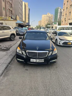 للبيع او البدل مع جيب نظيف مرسيديس E250