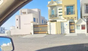 320 m2 More than 6 bedrooms Villa for Rent in Muscat Al Maabilah