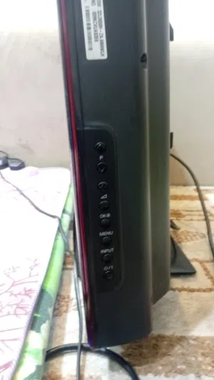 الشاشه ما في اي مشاكل.
