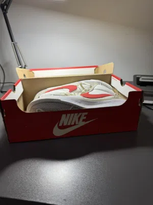 للبيع بوت Nike vans جديد نايكي اصلي