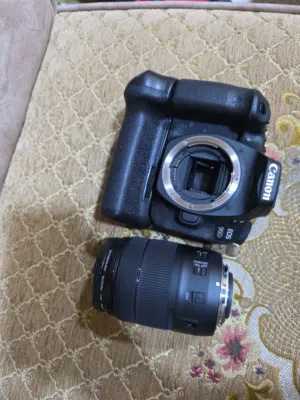 كاميرا كانون d90