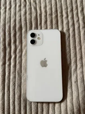 Apple iPhone 12 128 GB in Nablus
