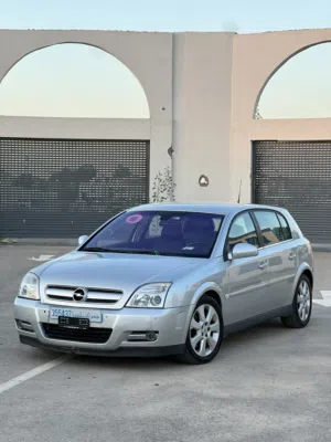 Used Opel Signum in Tripoli
