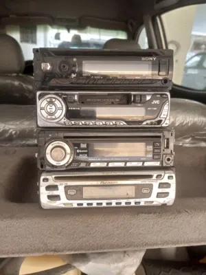 مسجلات نوعيه  dual Sony JVC Pioneer  مامعهم فيش ومابعرف اذا شغالات