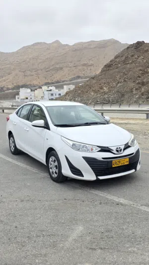 Toyota Yaris 2019 1.5 Lady 2nd owner Gcc 1 Year new mulkia No accident