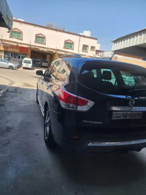 نيسان باثفندر