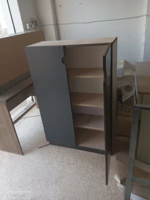 خزانه احذيه خشب لامينيت 80 ارتفاع 120 ارفف داخليه فصالات هيدروليك السعر 30 دينار