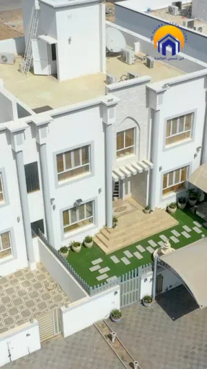 للبيع فيلا في الصومحان جاهزه بأثاث كامل فاخر من الاخر بتصميم راقي شاهد التفاصيل في الإعلان.