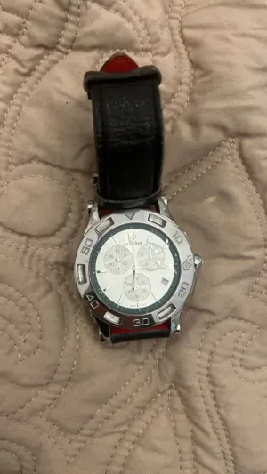 ساعة Gf رجالي فاخرة من العلامة التجارية السويسرية “GF Ferre” ، سويسري أصلي .