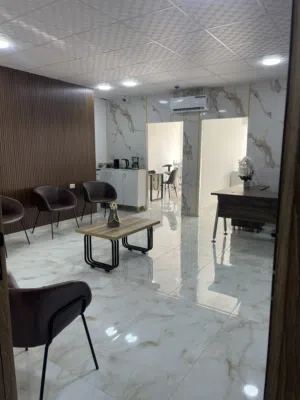 مركز اسنان مجهز بالكامل حديث للبيع طبربور