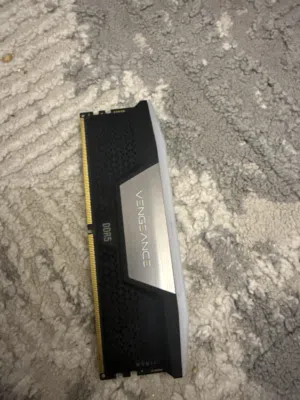 للبيع رام ddr5 ا 16 قيقا