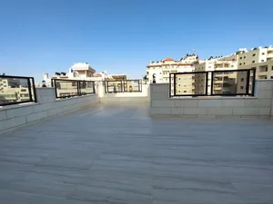 ‏٣ غرف نوم ‏.‏ ٣ حمّامات ‏.‏ 182 م٢‏3